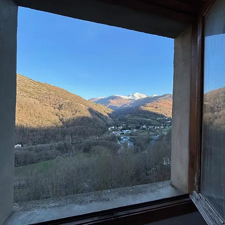 Hocheck, Le Coin D'en Haut, Au Pied Des Pyrenees ! *