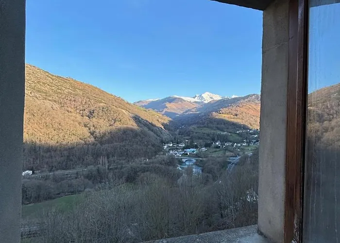 Hocheck, Le Coin D'en Haut, Au Pied Des Pyrenees ! *